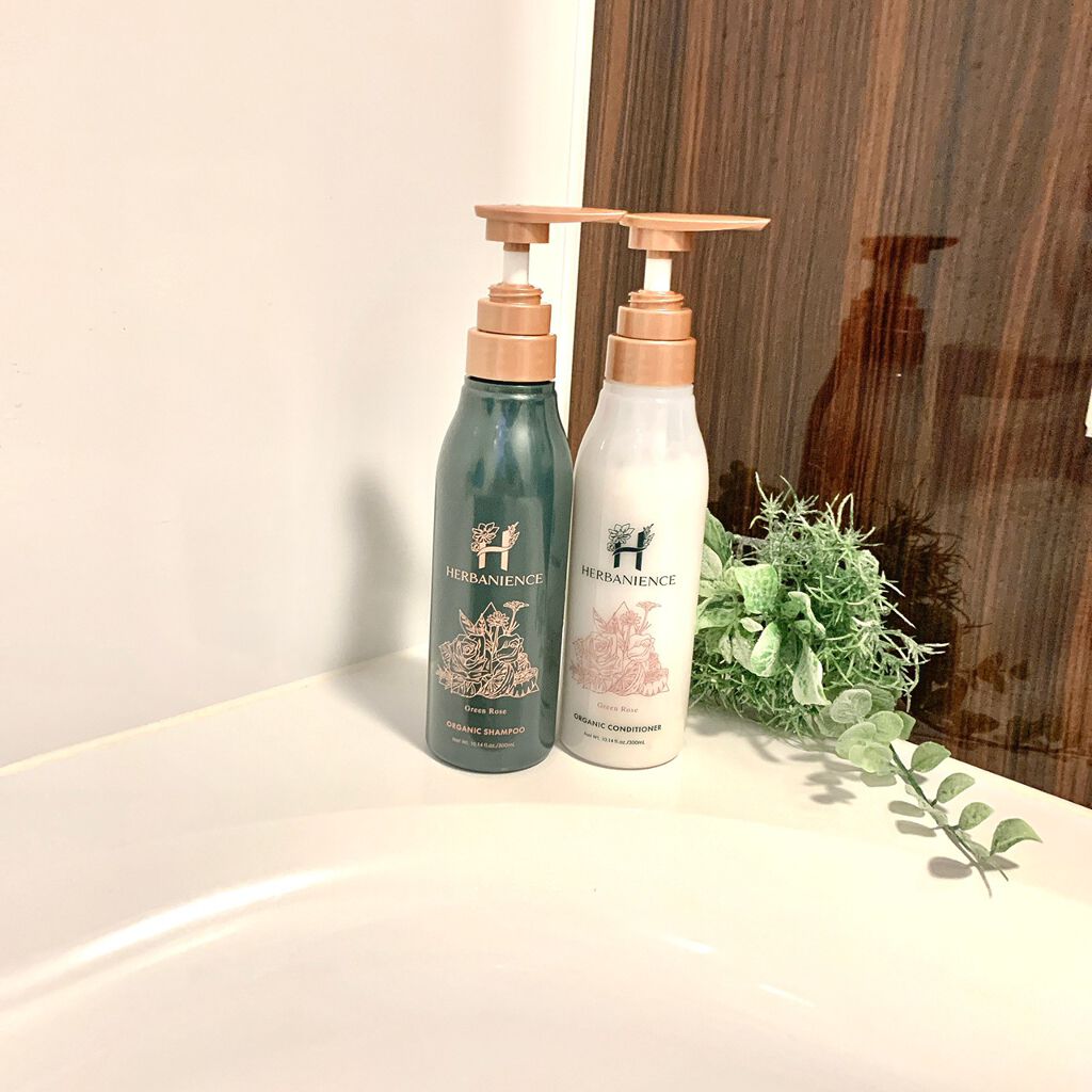 ハーバニエンス シャンプー・コンディショナー(グリーンローズ)/HERBANIENCE/市販シャンプーを使ったクチコミ(4枚目)
