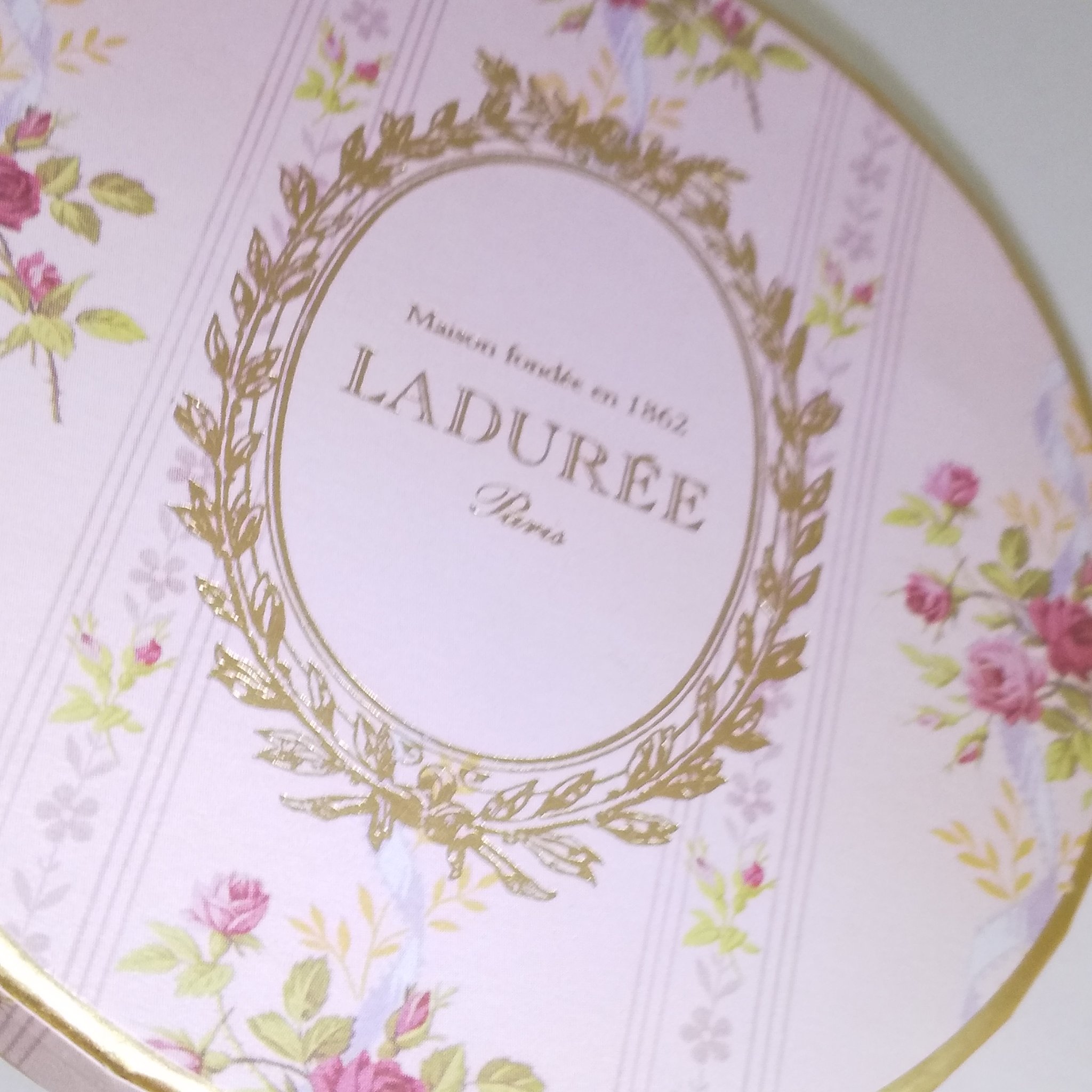 ローズ エッセンス デイクリーム/レ・メルヴェイユーズ ラデュレ/フェイスクリームを使ったクチコミ（3枚目）