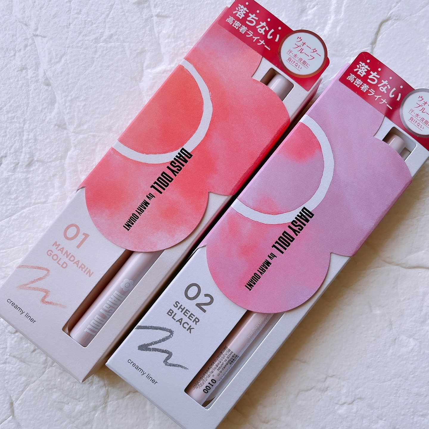 デイジードール クリーミーライナー 01 マンダリンゴールド 〈パールタイプ〉/DAISY DOLL by MARY QUANT/ペンシルアイライナーを使ったクチコミ（1枚目）