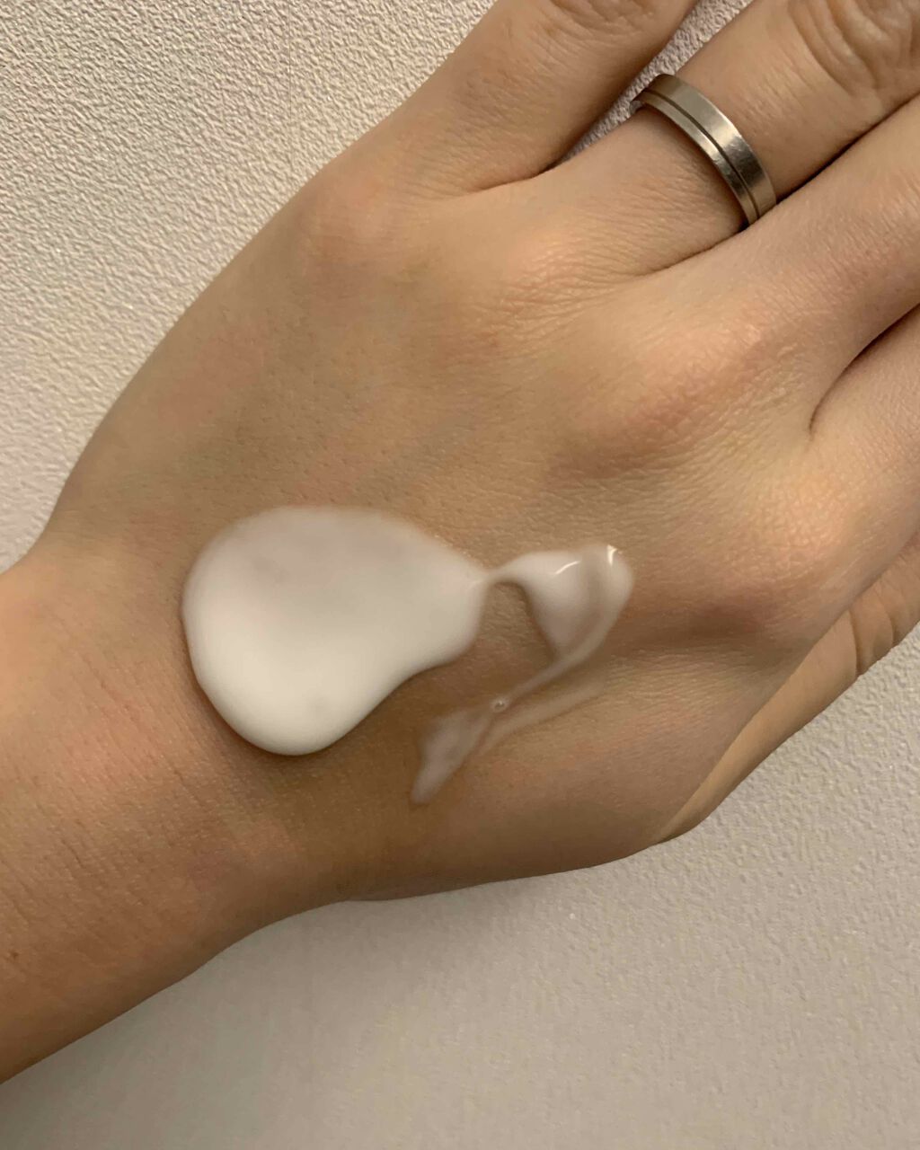 evodia ハンドクリーム with olive oil/evodia/ハンドクリームを使ったクチコミ（2枚目）