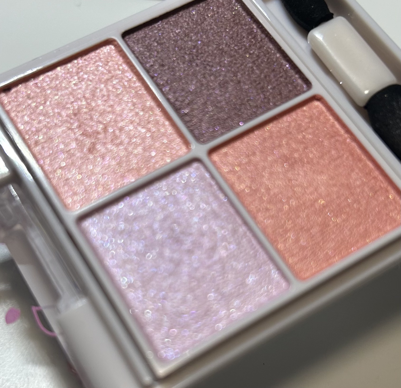 シルキースフレアイズ 11  ブロッサムシャワー/キャンメイク/アイシャドウパレットを使ったクチコミ（2枚目）