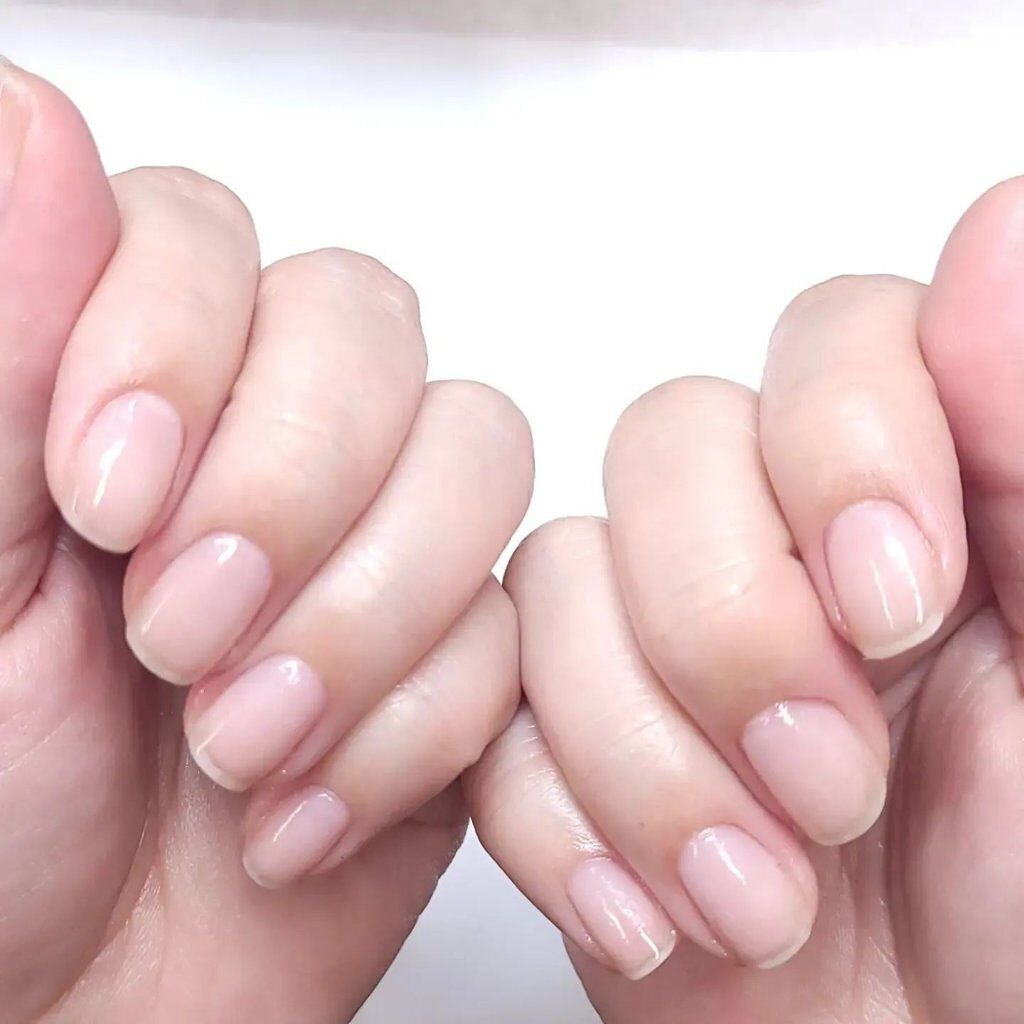 mayu on LIPS 「TSUMECARE+ベースコート仕上げです❤健康的で清潔感のあ..」(1枚目)