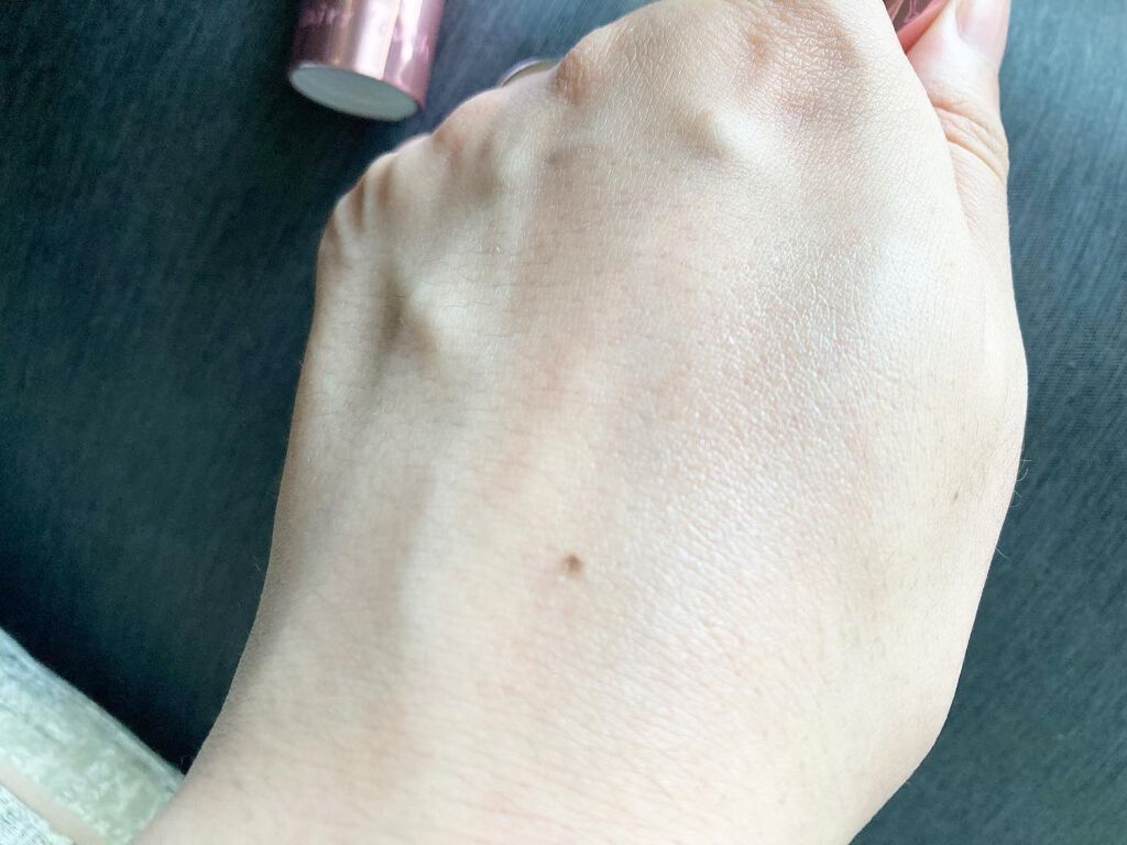 yukiko on LIPS 「.クラブエアリータッチ デイエッセンスメイク前でも、メイク後で..」(2枚目)