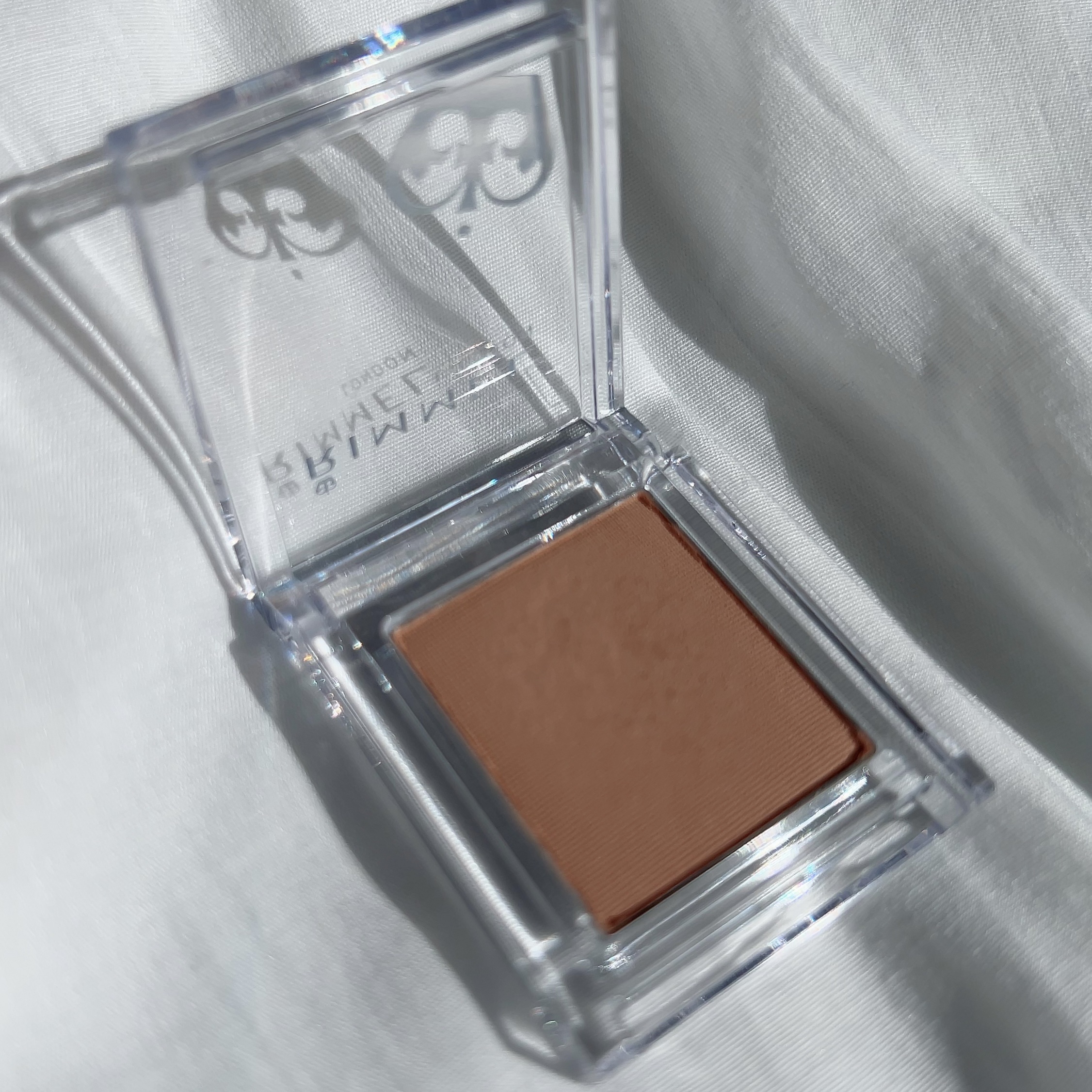 プリズム パウダーアイカラー 030 アプリコットベージュ/リンメル ロンドン/単色アイシャドウを使ったクチコミ（2枚目）