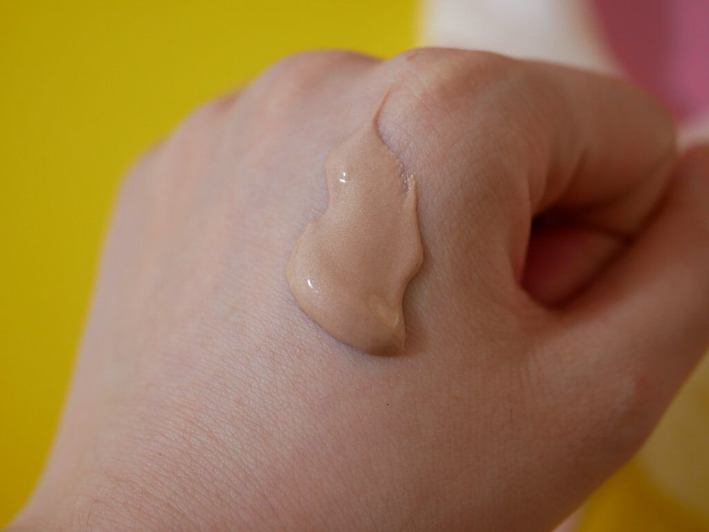 PAUL & JOE BEAUTE サンプロテクション ボディプライマー シマーのクチコミ「夏の素肌にぴったりラメ日焼け止め！

ブルームボックスに入っていたポールアンドジョーの日焼け止.....」（2枚目）