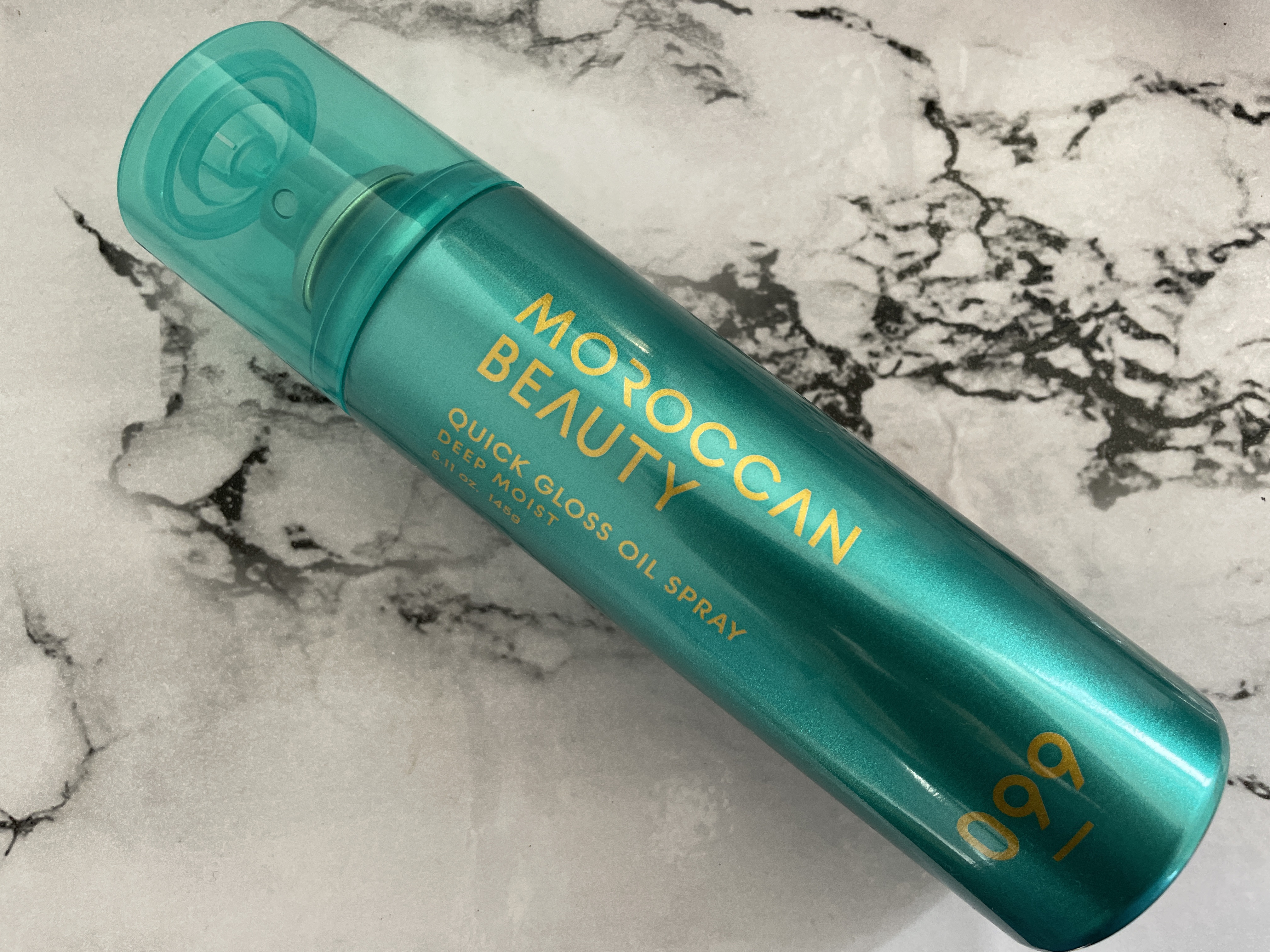 モロッカンビューティ ディープモイスト クイックグロス オイルスプレー/モロッカンビューティ/ヘアスプレーを使ったクチコミ（1枚目）