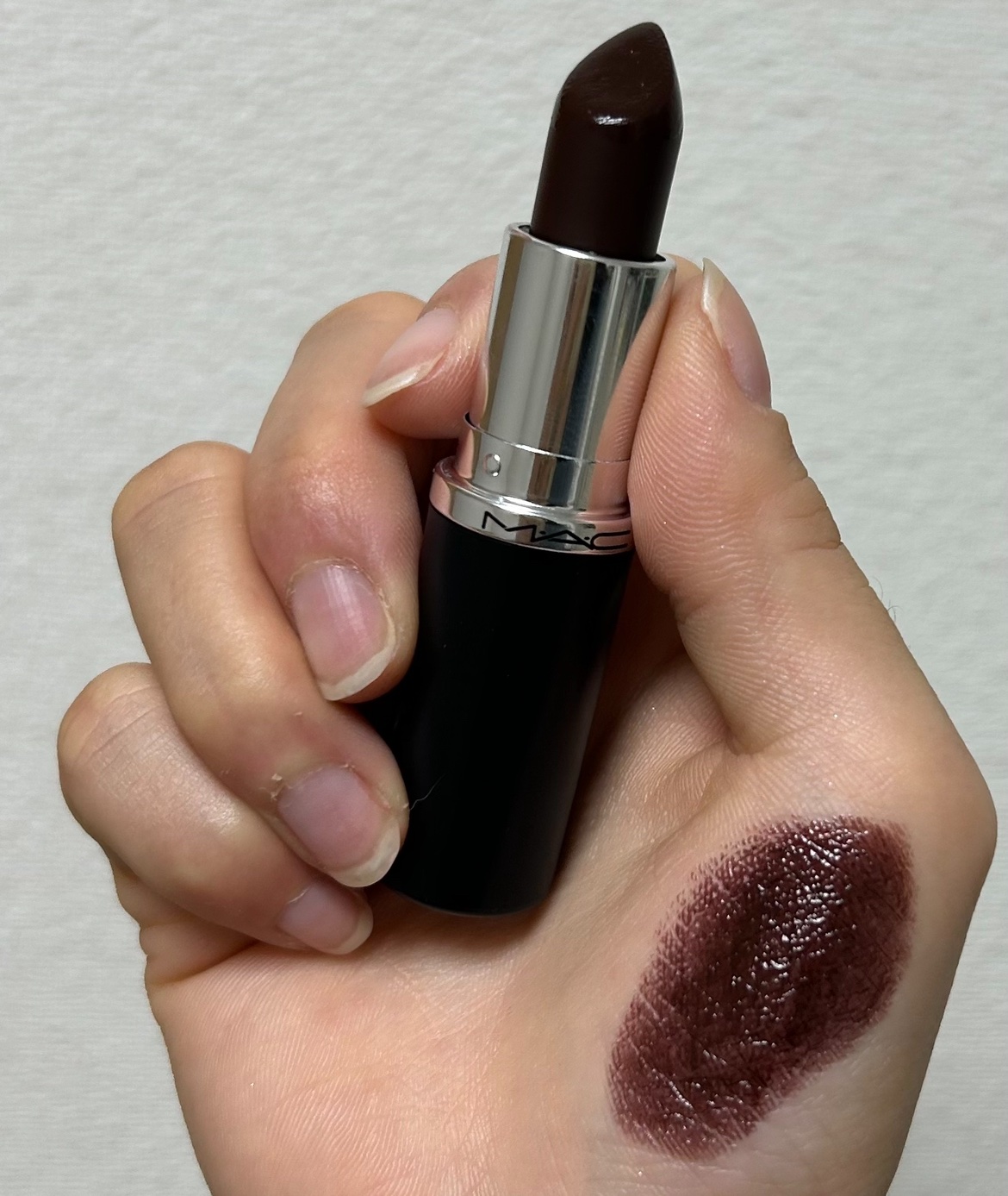 マキシマル スリーク サテン リップスティック 809 フィルム ノアール/M・A・C/口紅を使ったクチコミ（1枚目）