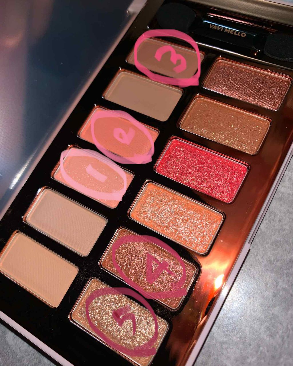 バレンタインボックス3ローズモーメント/VAVI MELLO/アイシャドウパレットを使ったクチコミ（3枚目）