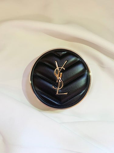 YVES SAINT LAURENT BEAUTE アンクル ド ポー ルクッションNのクチコミ「しっかりカバー力がある🙆‍♀️
それでいて化粧してますって感じではなく素肌がきれいな感じに仕上.....」（1枚目）