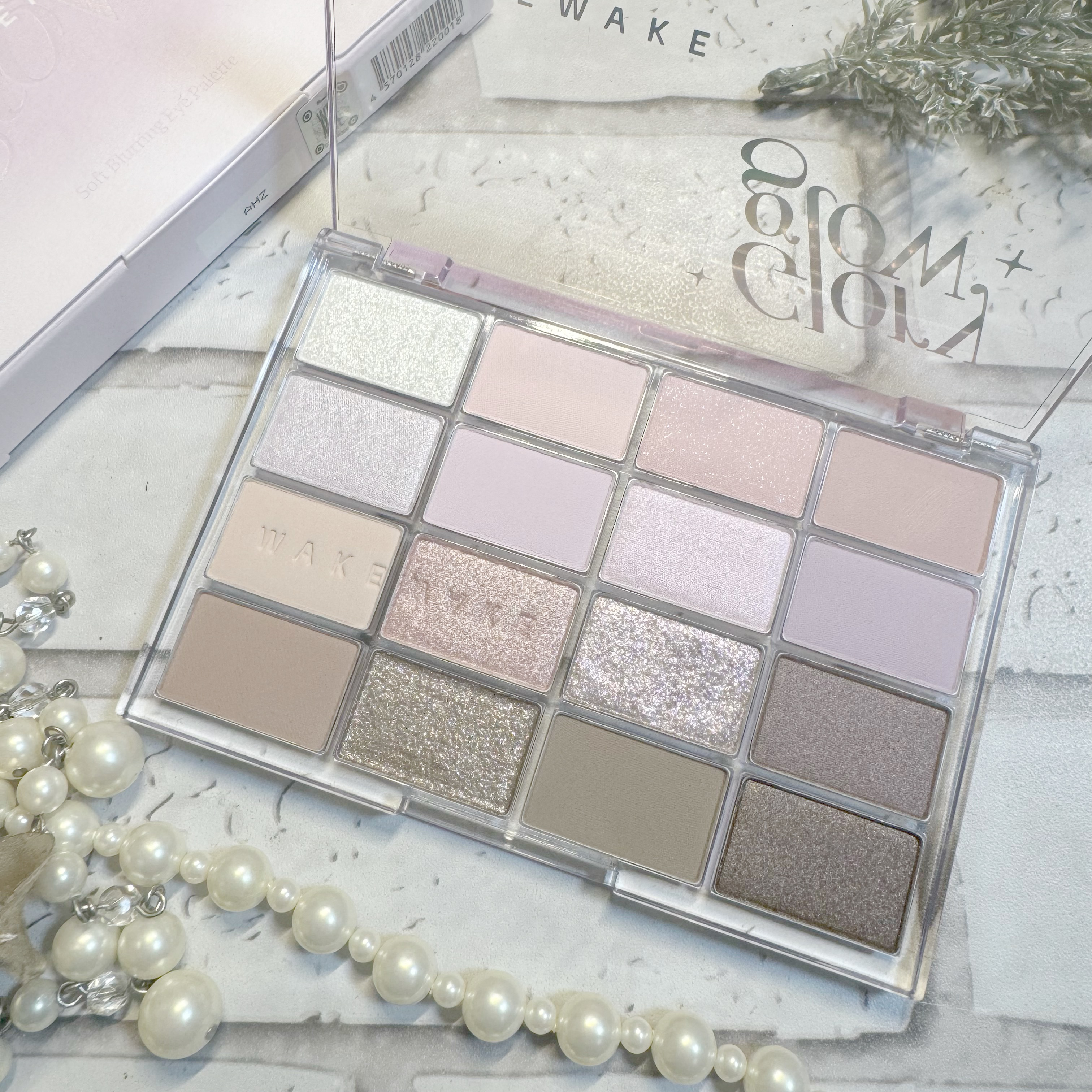 ソフトブラーリングアイパレット/wakemake/アイシャドウパレットを使ったクチコミ（2枚目）