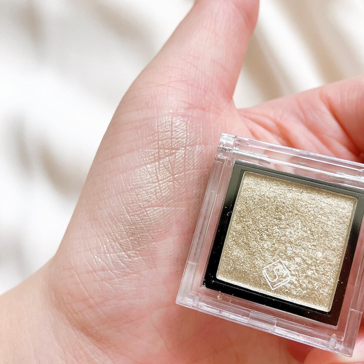 eyeshadow/SLN/単色アイシャドウを使ったクチコミ（3枚目）