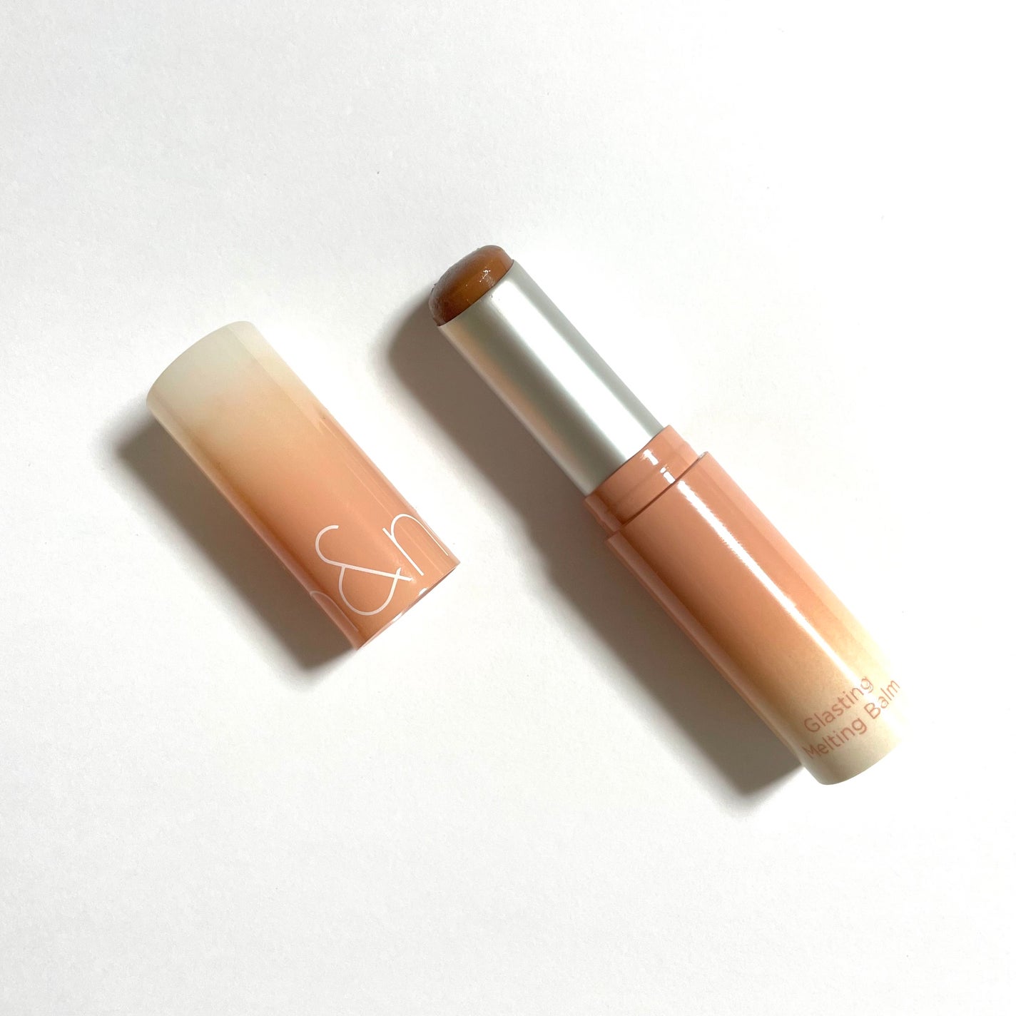 グラスティングメルティングバーム/rom&nd/リップバームを使ったクチコミ(1枚目)