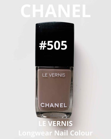 CHANEL
ヴェルニ ロング トゥニュ#505

CHANELのネイル💅です❤️
505は、少し濃い目のブラウンでとても上品に見せてくれます！

これからの季節サンダル👡を履く機会が増えてくると思いま
