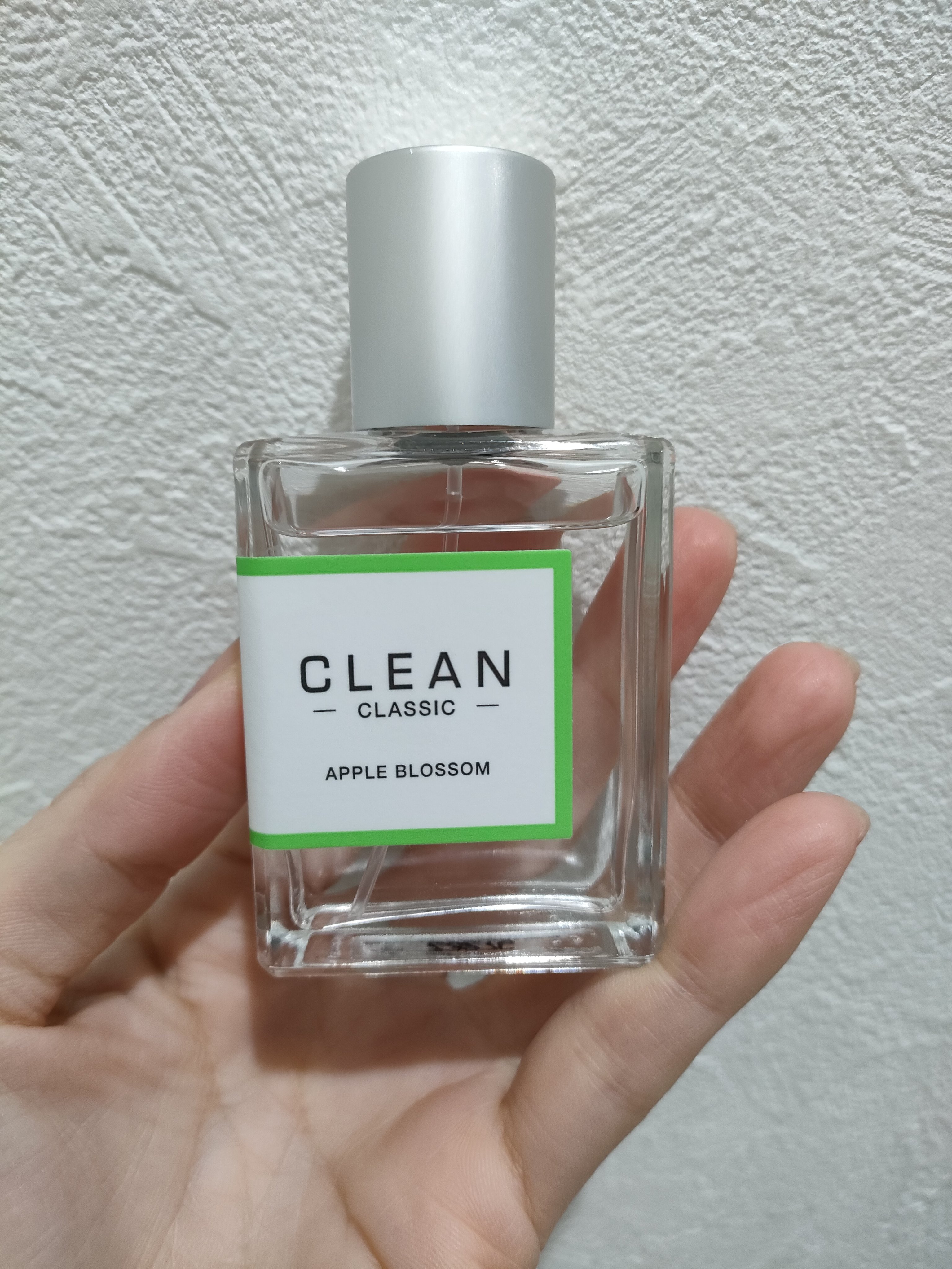 ボディファンタジー ボディスプレー ウェディングデイ 50ml【旧】/ボディファンタジー/香水(レディース)を使ったクチコミ（1枚目）