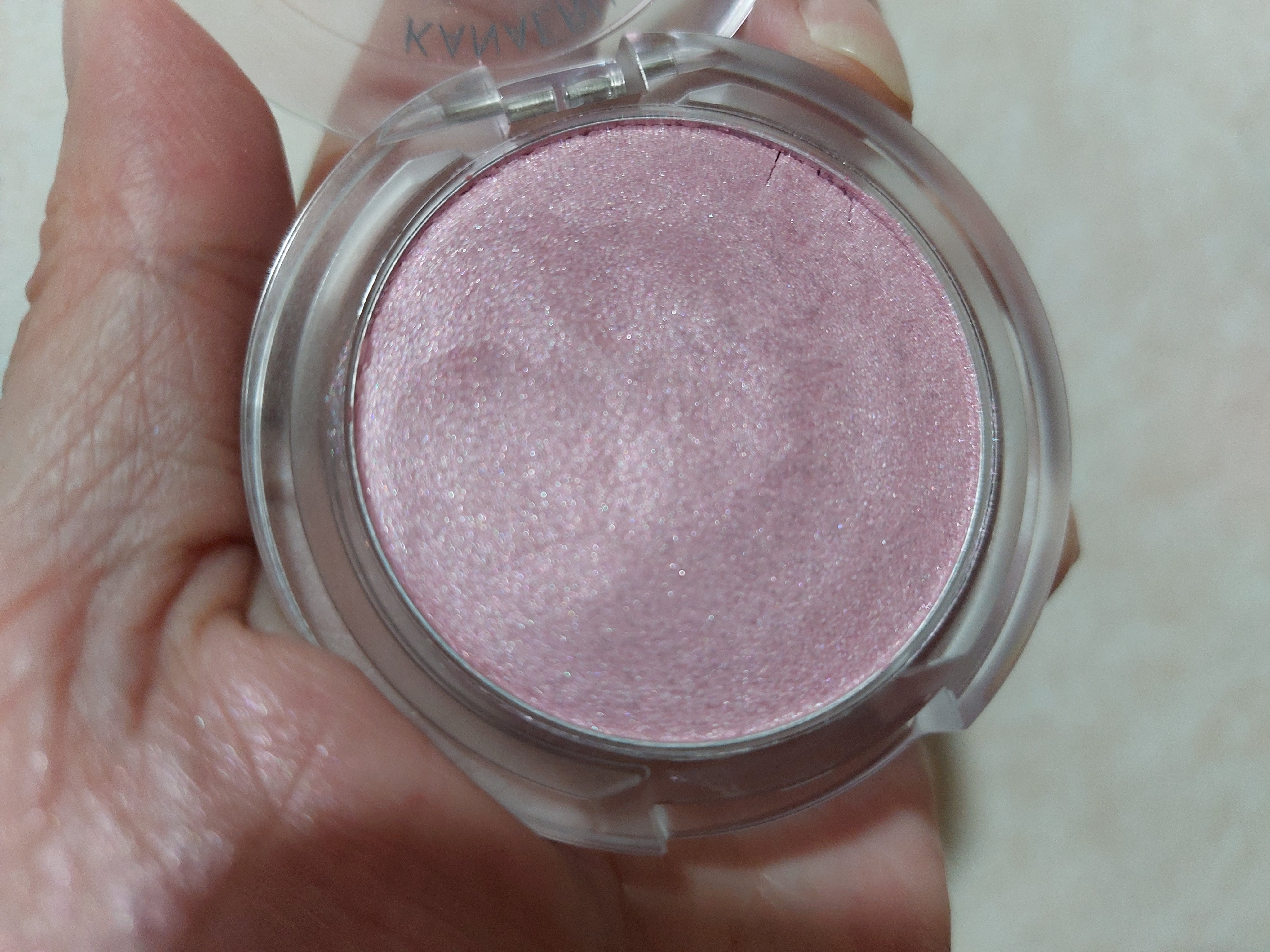 叶えるハイライト/b idol/パウダーハイライトを使ったクチコミ（2枚目）