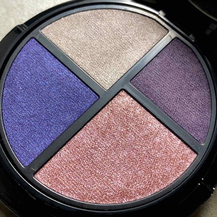 ジョルジオ アルマーニ ビューティ アイ クアトロ パレットのクチコミ「別に新発売でも限定でもないのに
#アルマーニビューティー 追加しました
今一定金額でギフト無.....」(2枚目)