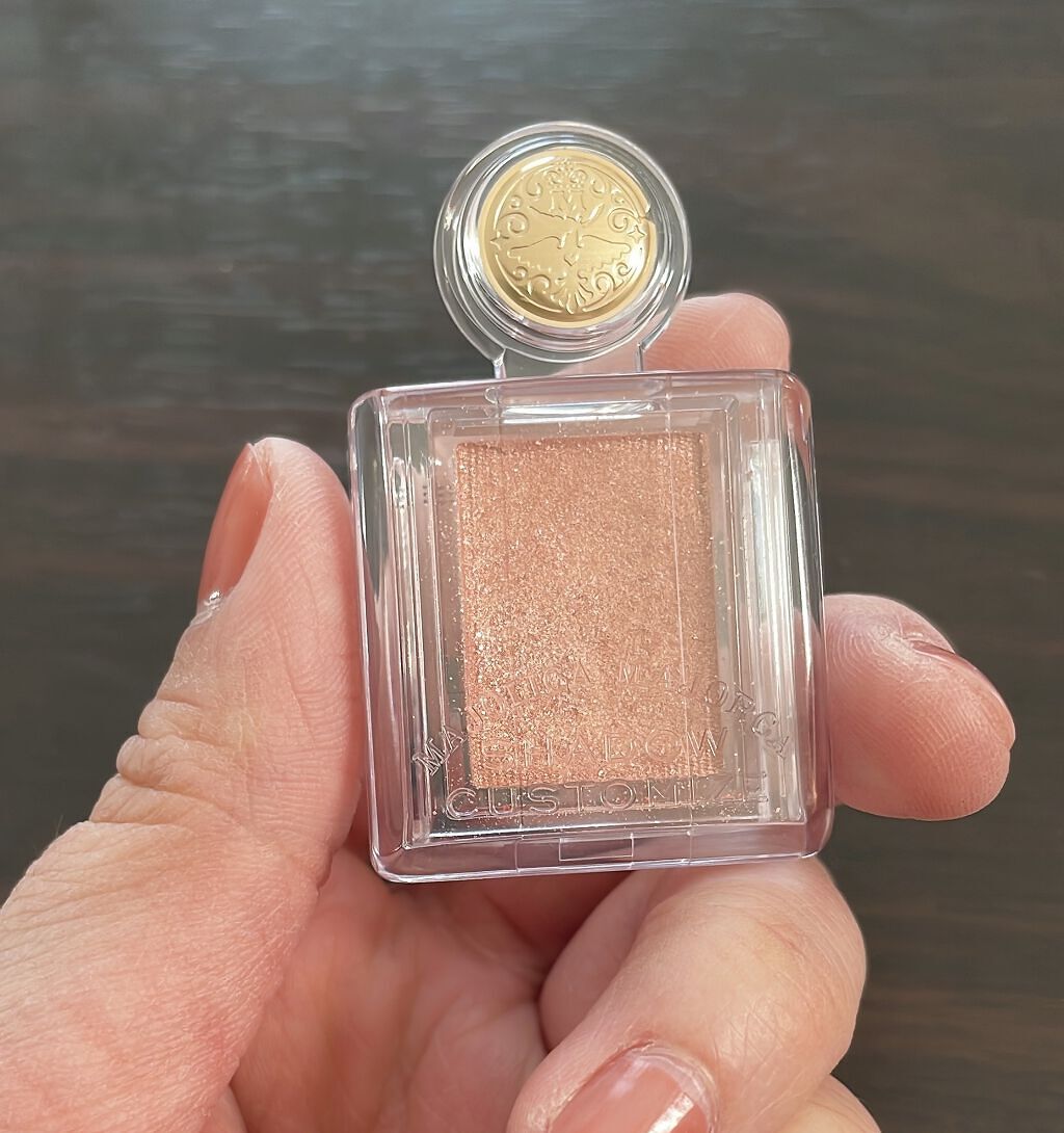 シャドーカスタマイズ/MAJOLICA MAJORCA/単色アイシャドウを使ったクチコミ（1枚目）