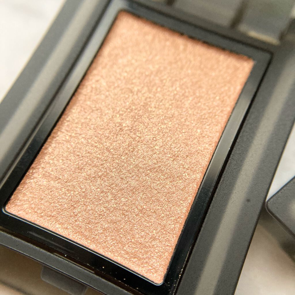 セルヴォーク ヴォランタリー アイズ 13 マットプラム/Celvoke/単色アイシャドウを使ったクチコミ（3枚目）