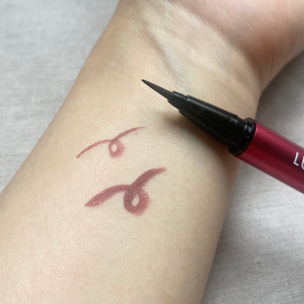 スキルレスライナー/LUMIURGLAS/リキッドアイライナーを使ったクチコミ(3枚目)