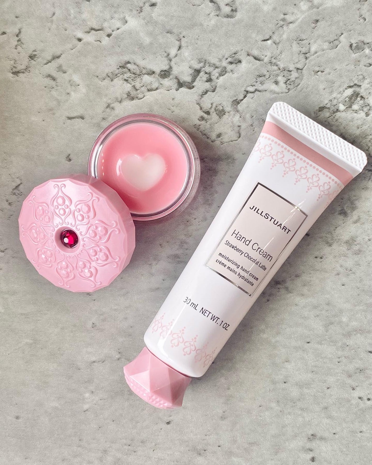 ハンドクリーム ストロベリー ショコララテ/JILL STUART/ハンドクリームを使ったクチコミ(2枚目)
