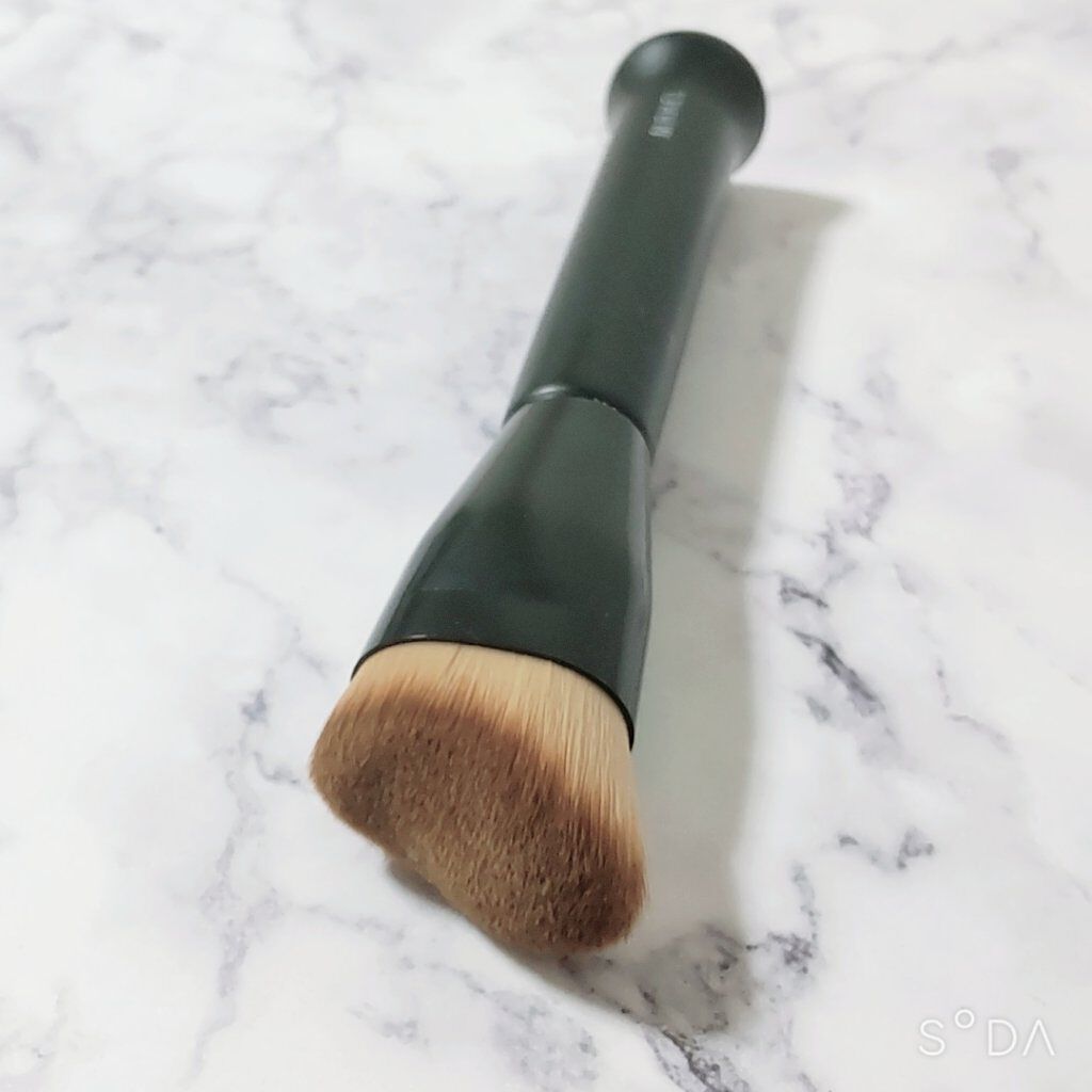 メイクル エアリーファンデーションブラシ