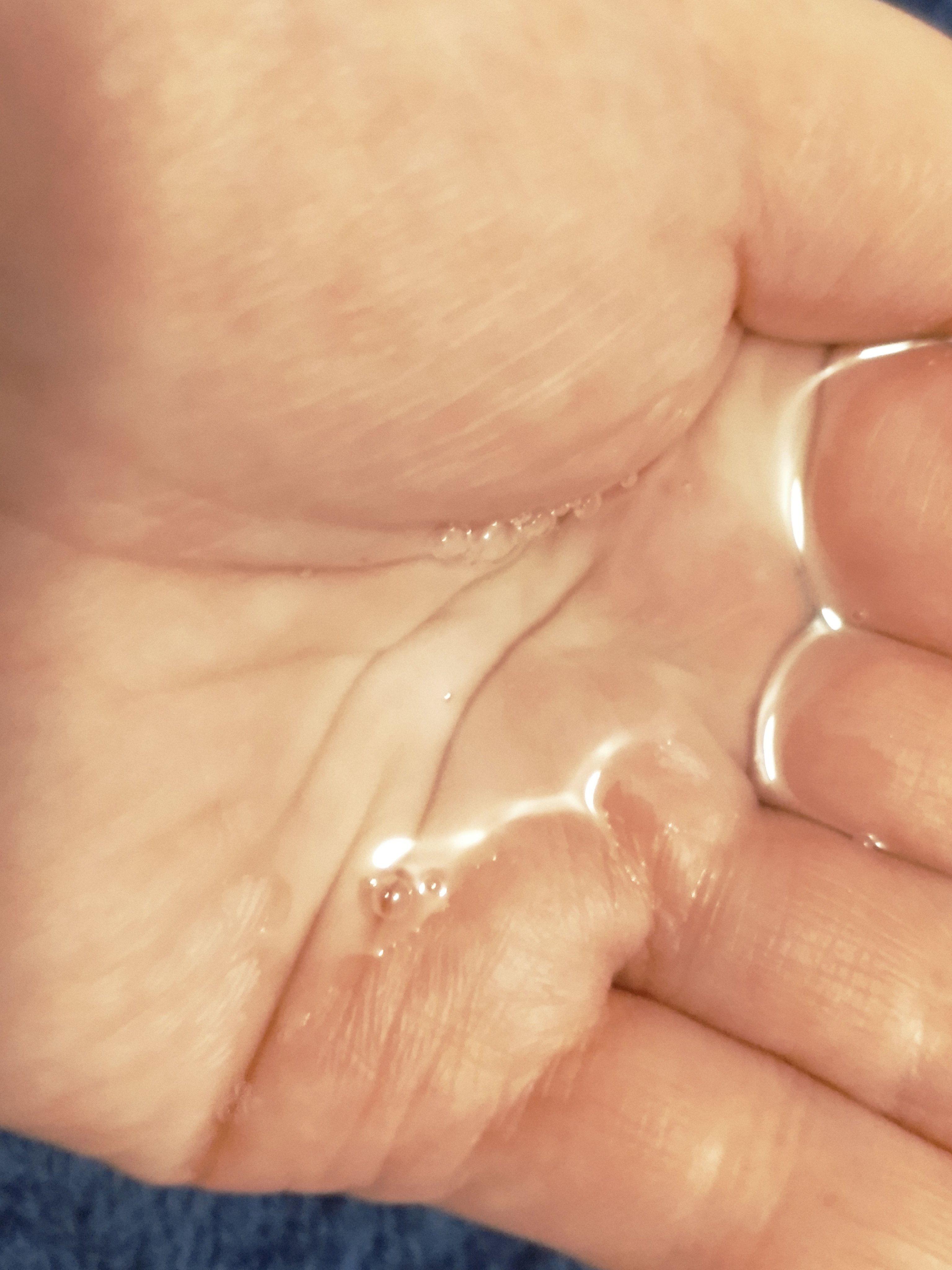 POLA カラハリ リキッドクレンジングのクチコミ「旅先のホテルにあったクレンジング✨
POLA🍀
カラハリ リキッドクレンジング
とろみのあるテ.....」（3枚目）