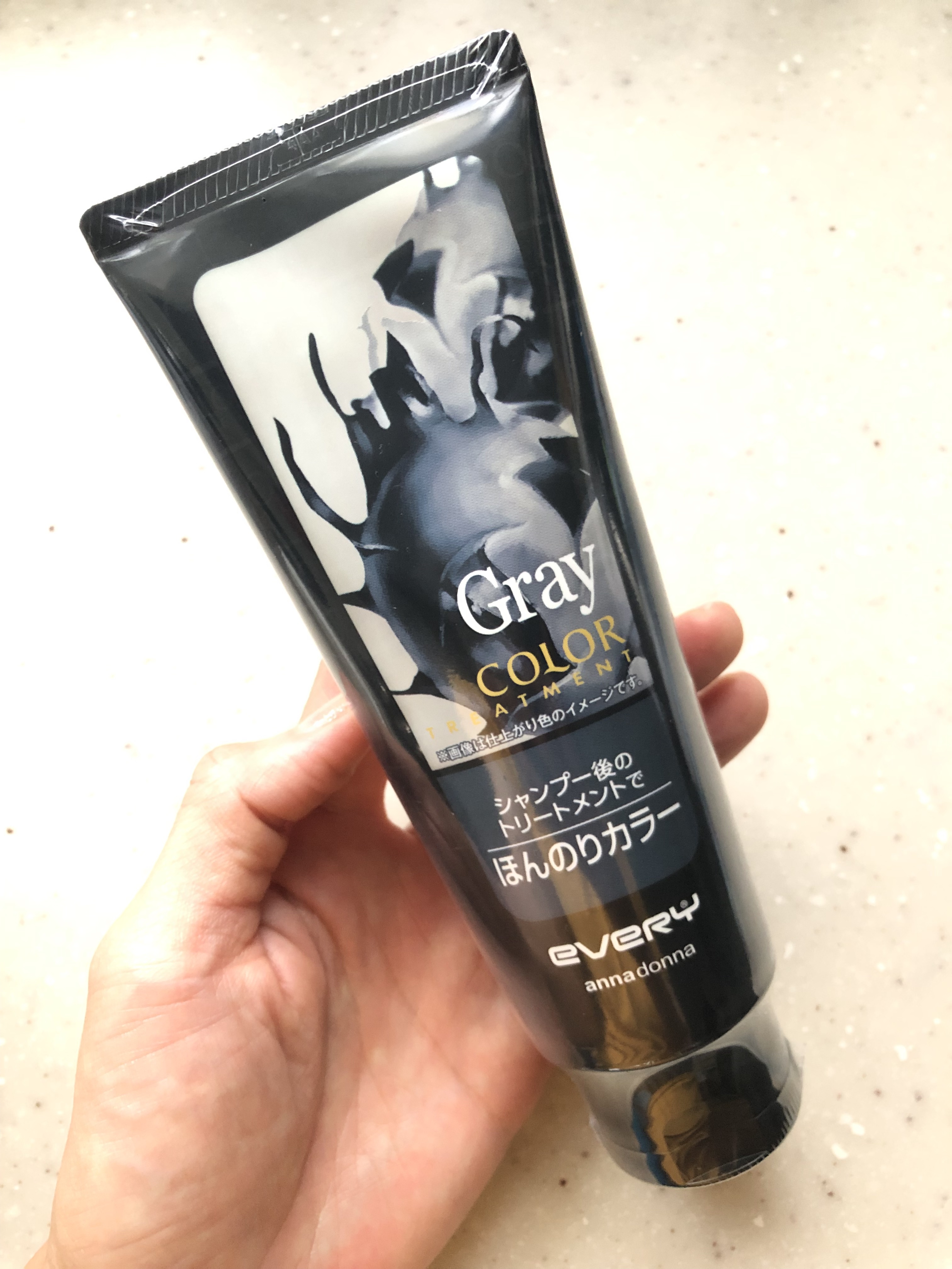 アンナドンナ エブリ カラートリートメントのクチコミ「アンナドンナ   エブリ カラートリートメント

綺麗なカラーを持続させるカラートリートメント.....」（1枚目）