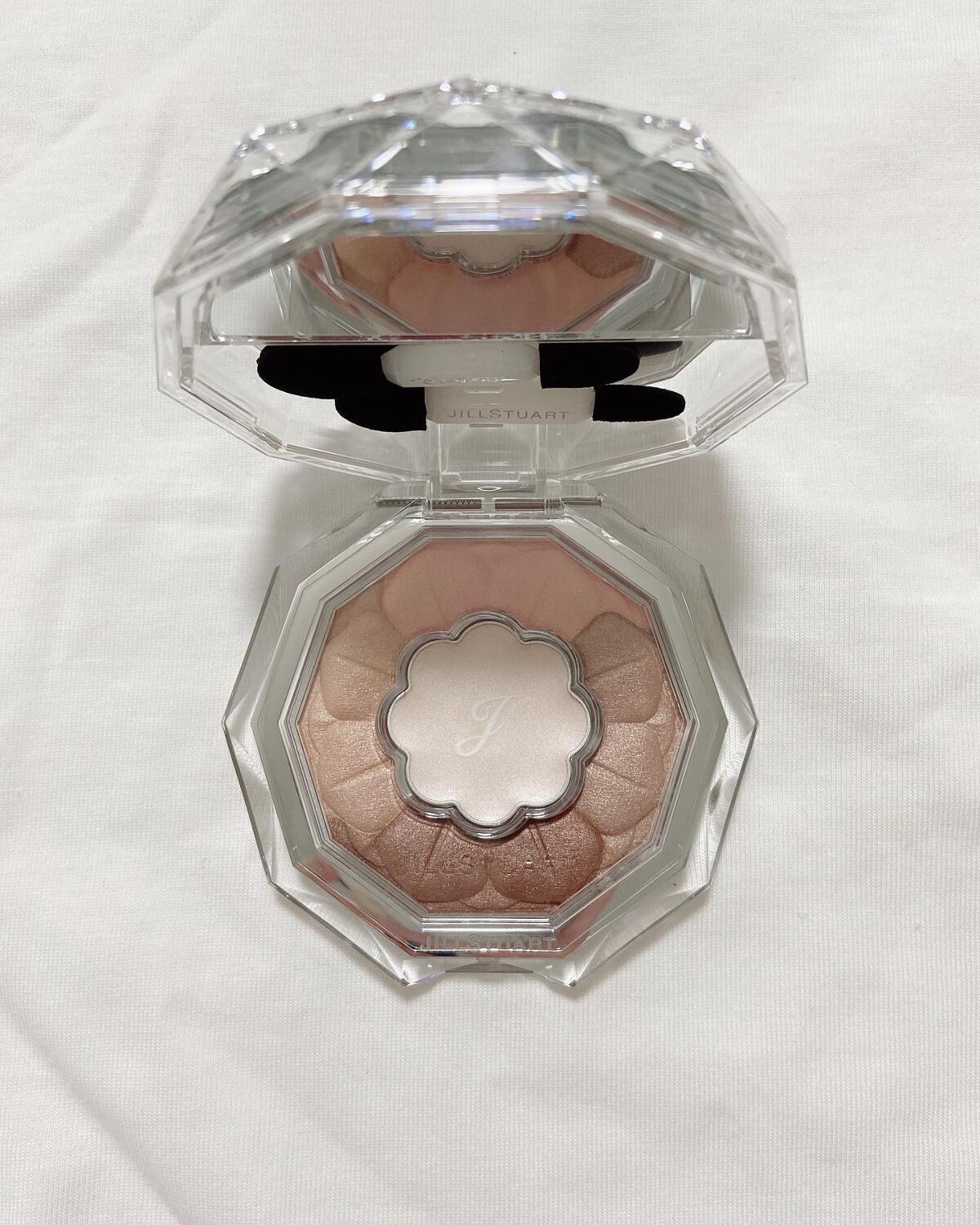 ジルスチュアート ブルームクチュール アイズ 01 jasmine latte/JILL STUART/アイシャドウパレットを使ったクチコミ（3枚目）