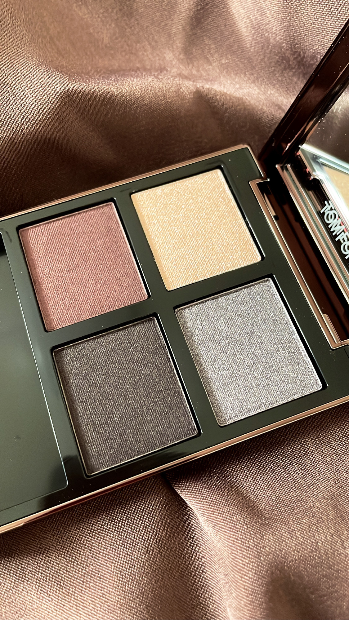 アイ カラー クォード/TOM FORD BEAUTY/アイシャドウパレットを使ったクチコミ（3枚目）