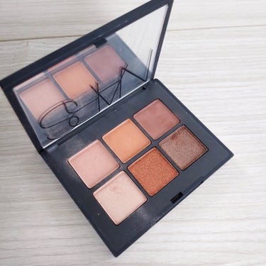 ヴォワヤジュールアイシャドウパレット 1191/NARS/アイシャドウパレットを使ったクチコミ（1枚目）