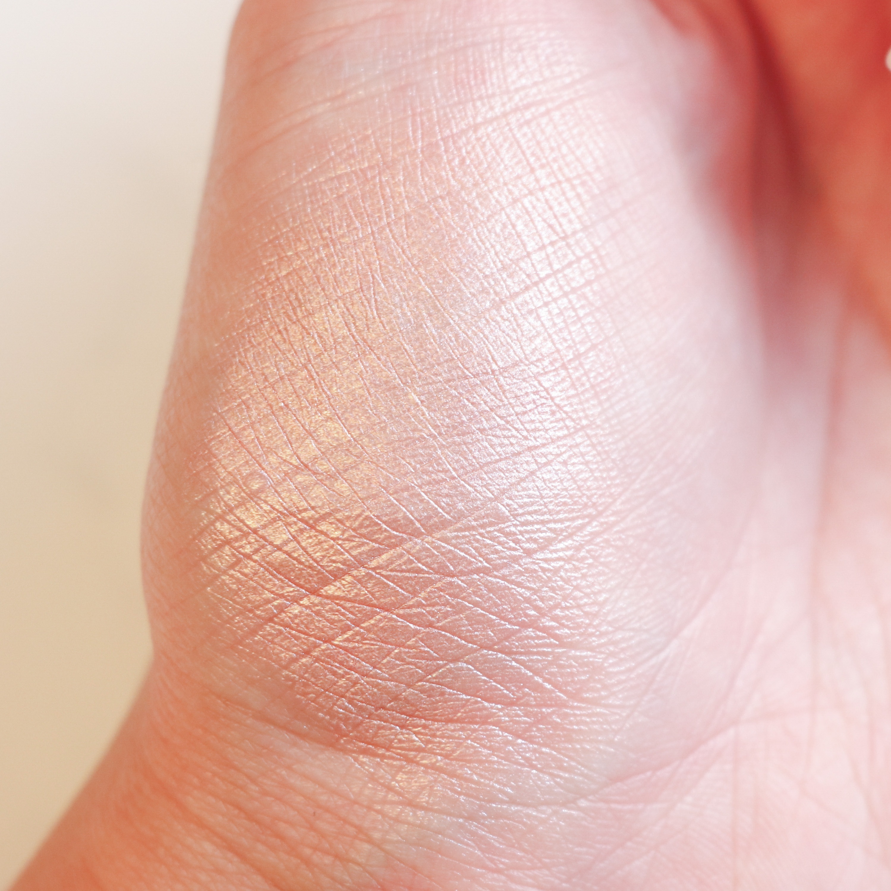 ローズグロウ イルミネーター /ローラ メルシエ/プレストパウダーを使ったクチコミ（2枚目）