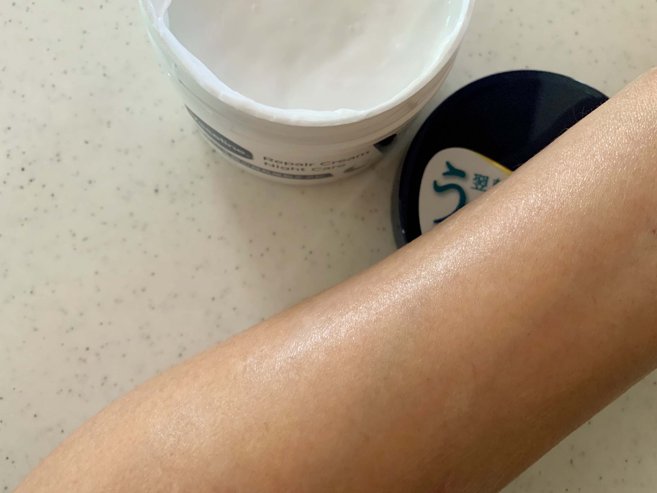 ヴァセリンリペアクリームナイトケア/ヴァセリン/ボディクリームを使ったクチコミ（3枚目）