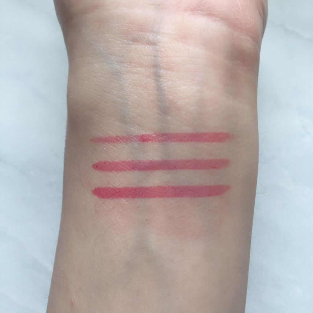 EYE OPENING LINER PINK/UZU BY FLOWFUSHI/リキッドアイライナーを使ったクチコミ（3枚目）