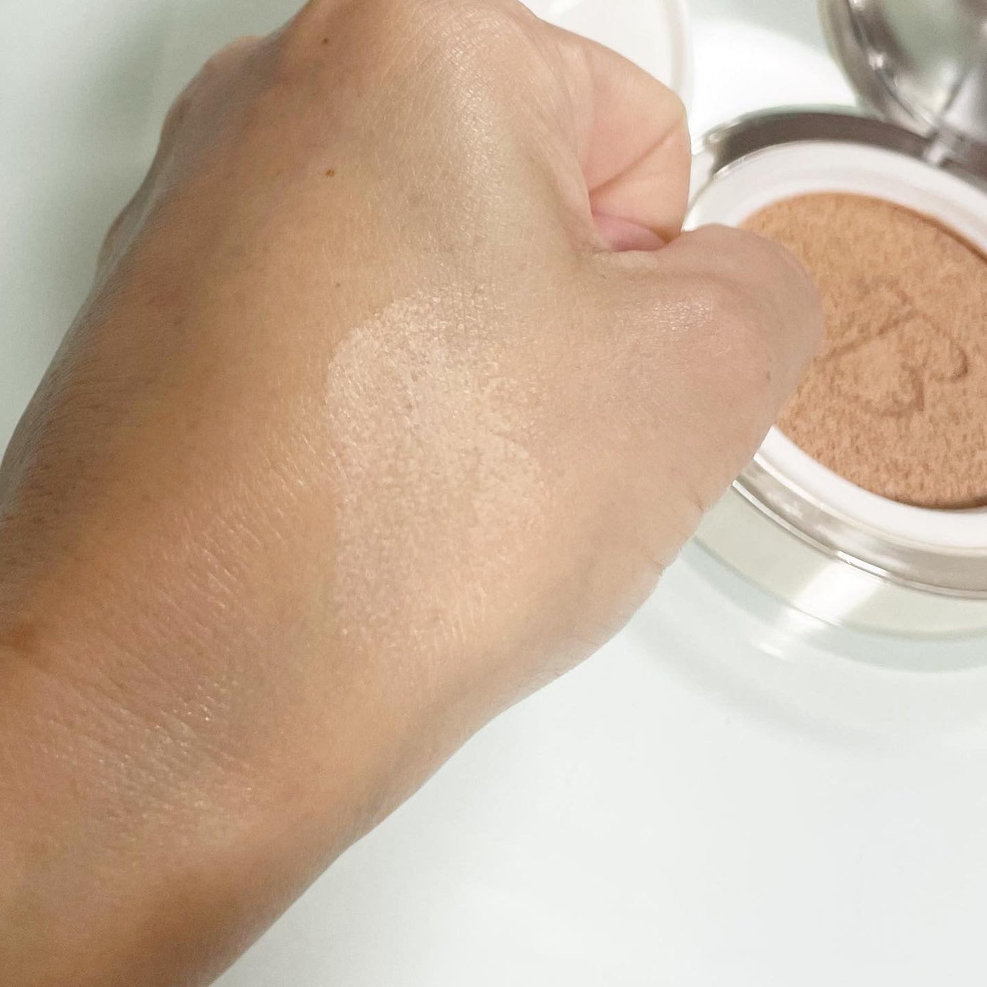 カバーリシャス アルティメット ホワイトクッション/BANILA CO/クッションファンデーションを使ったクチコミ(4枚目)