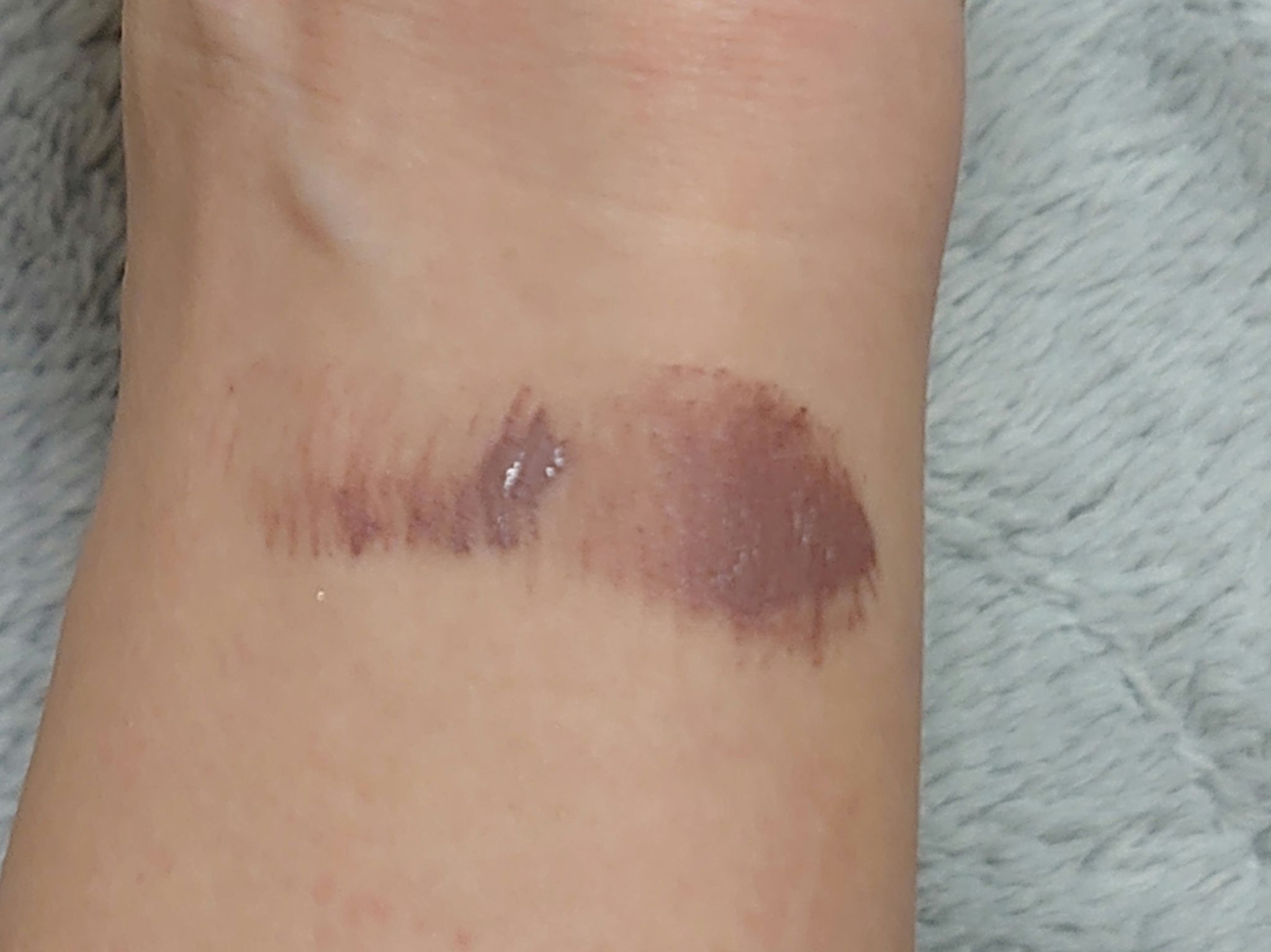 カラーリングアイブロウ 11 ダスティモーヴ/ヘビーローテーション/眉マスカラを使ったクチコミ（3枚目）