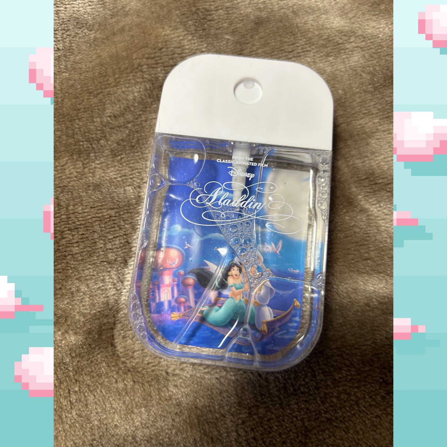 わんわんケルベロス on LIPS 「ディズニーストアで見つけました‼️まさかこんな可愛いアルコール..」(1枚目)