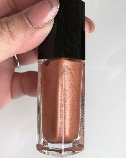 オンブル プルミエール ラック 24 ライジング サン/CHANEL/リキッドアイシャドウを使ったクチコミ(2枚目)