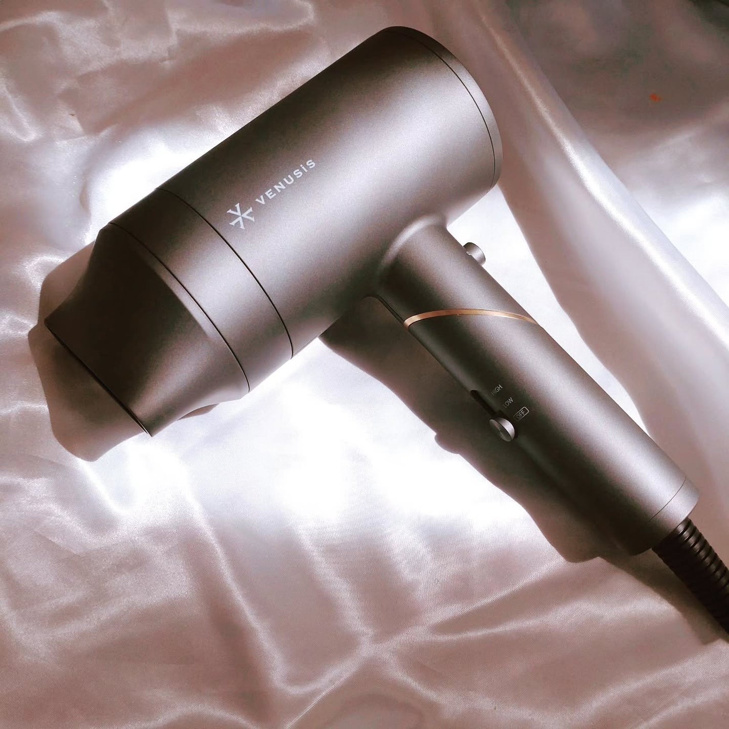 遠赤イオンドライヤーVDC-5100/VENUSiS/ドライヤーを使ったクチコミ(7枚目)