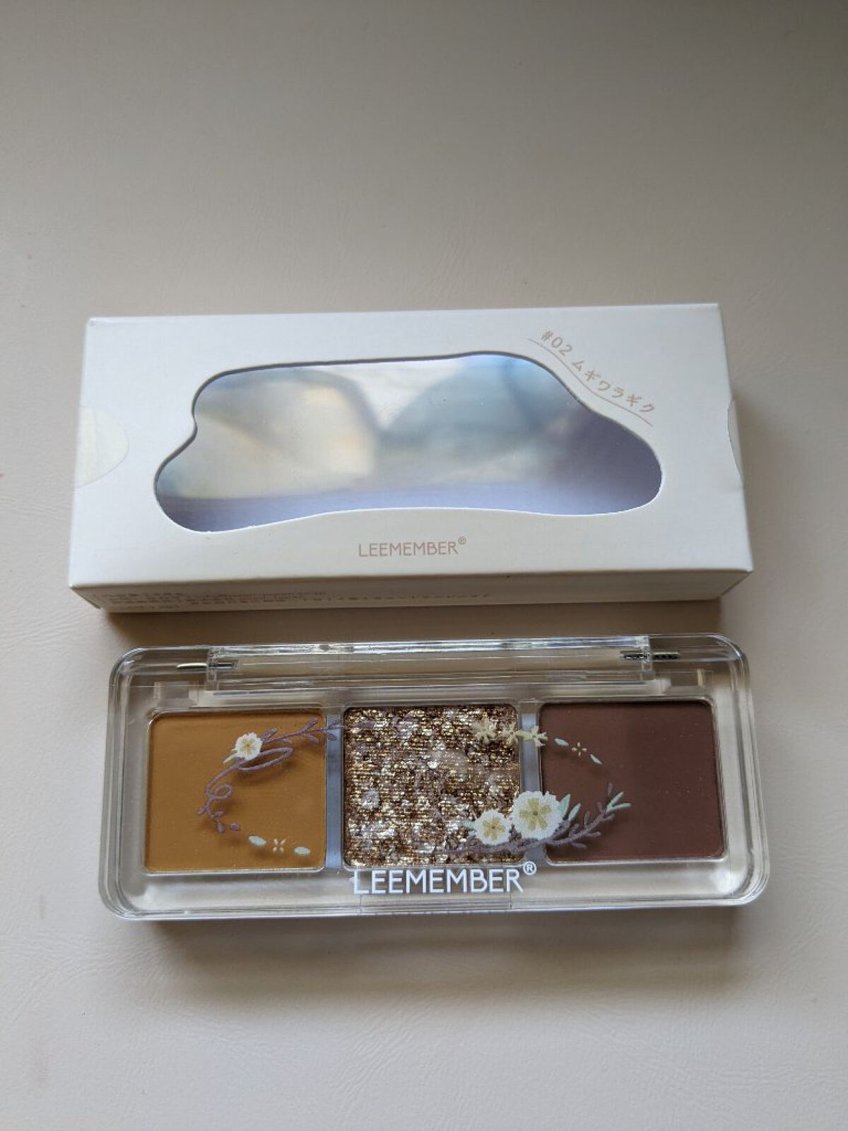 3色フローラアイパレット 02 ムギワラギク/LEEMEMBER/アイシャドウパレットを使ったクチコミ（3枚目）