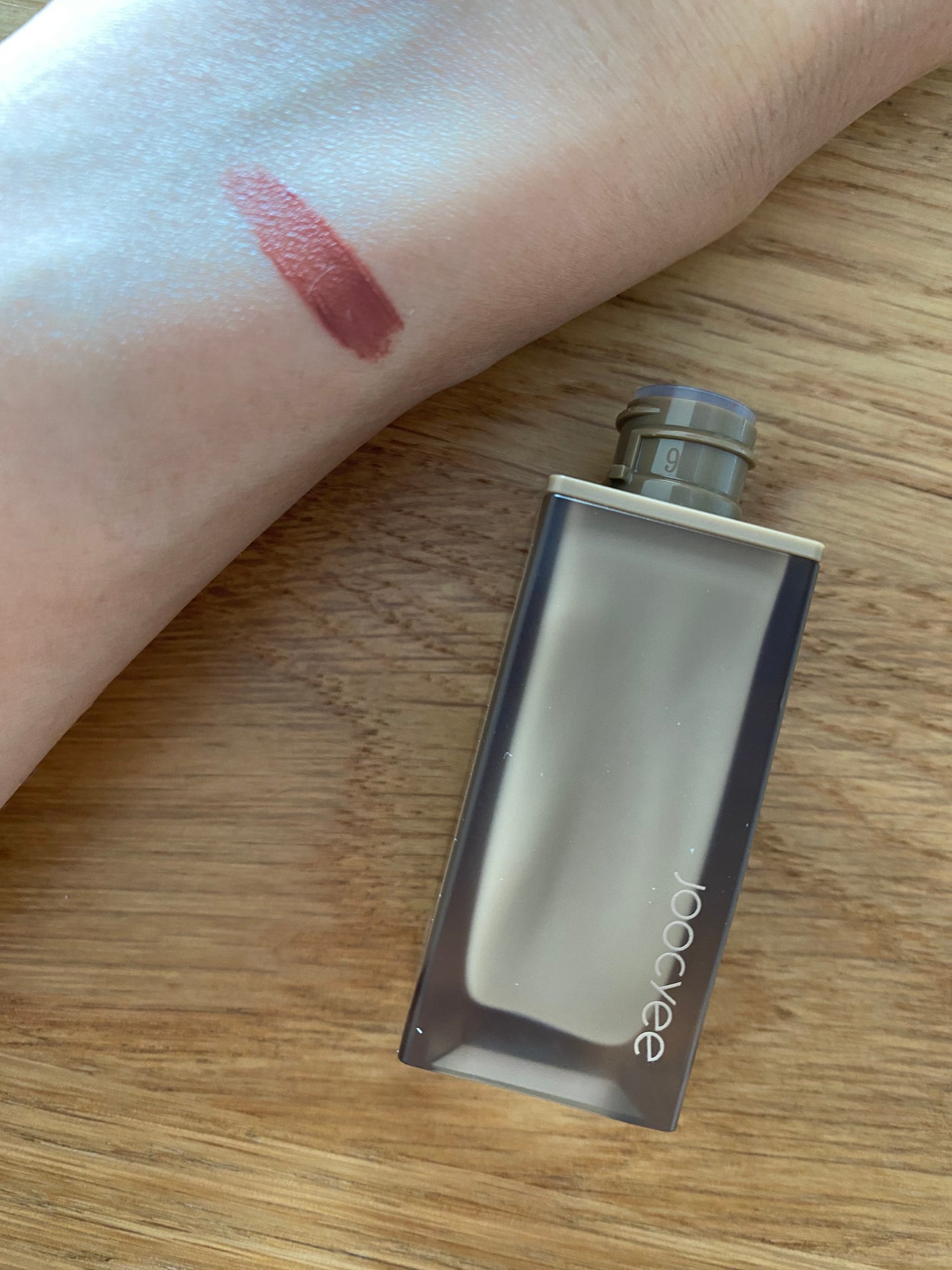 NEW NUDE ムーディームースリップ/Joocyee/口紅を使ったクチコミ(3枚目)