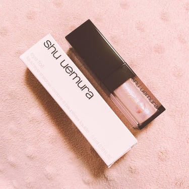 shu uemura
アイ フォイル
サクラアジュール


LIPSの投稿で見かけて一目惚れでした。
青ラメがたくさん入っていてすごく可愛いです。
塗ってからしばらく置いて指で擦ってみたところ、ラメもほ