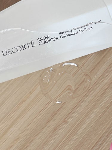 DECORTÉ スノー クラリファイアのクチコミ「DECORTÉ　スノー クラリファイア


拭き取りタイプの毛穴・角質ケア美容液です。

洗顔.....」（2枚目）