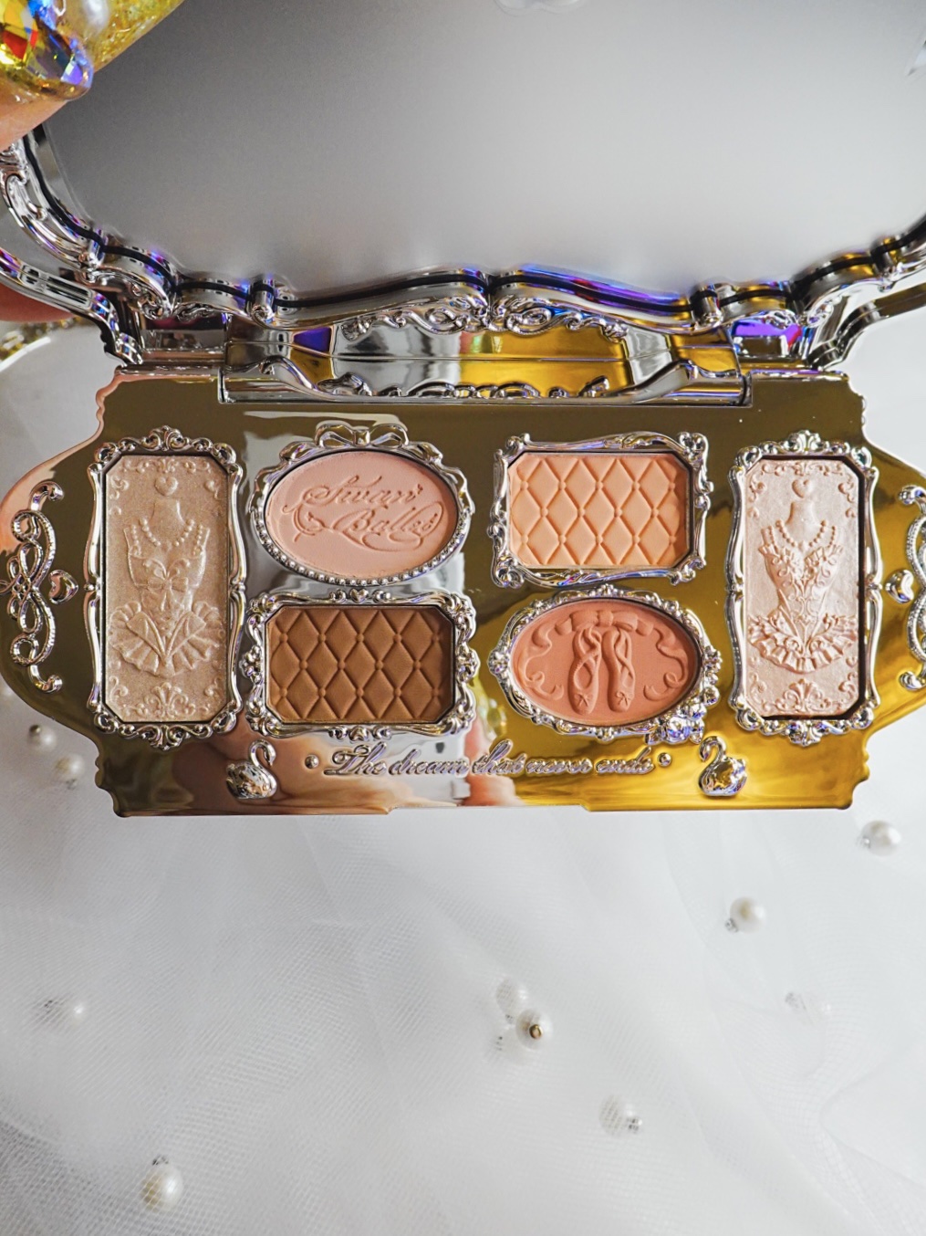 フラワーノーズ スワンバレエシリーズ リキッドアイシャドウ/FlowerKnows/リキッドアイシャドウを使ったクチコミ（2枚目）