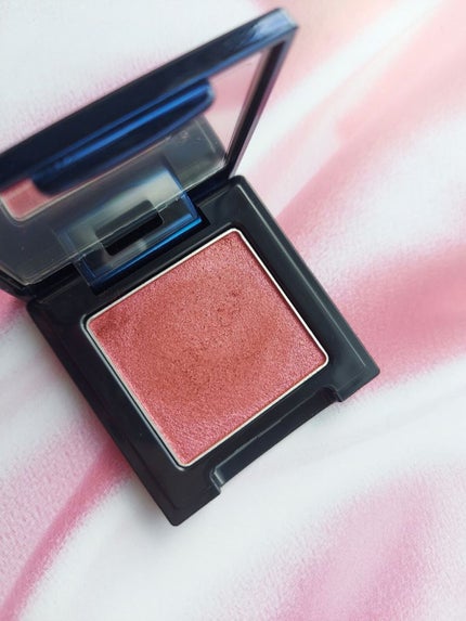 ラズル アイカラー/エレガンス ラズル /単色アイシャドウを使ったクチコミ(1枚目)