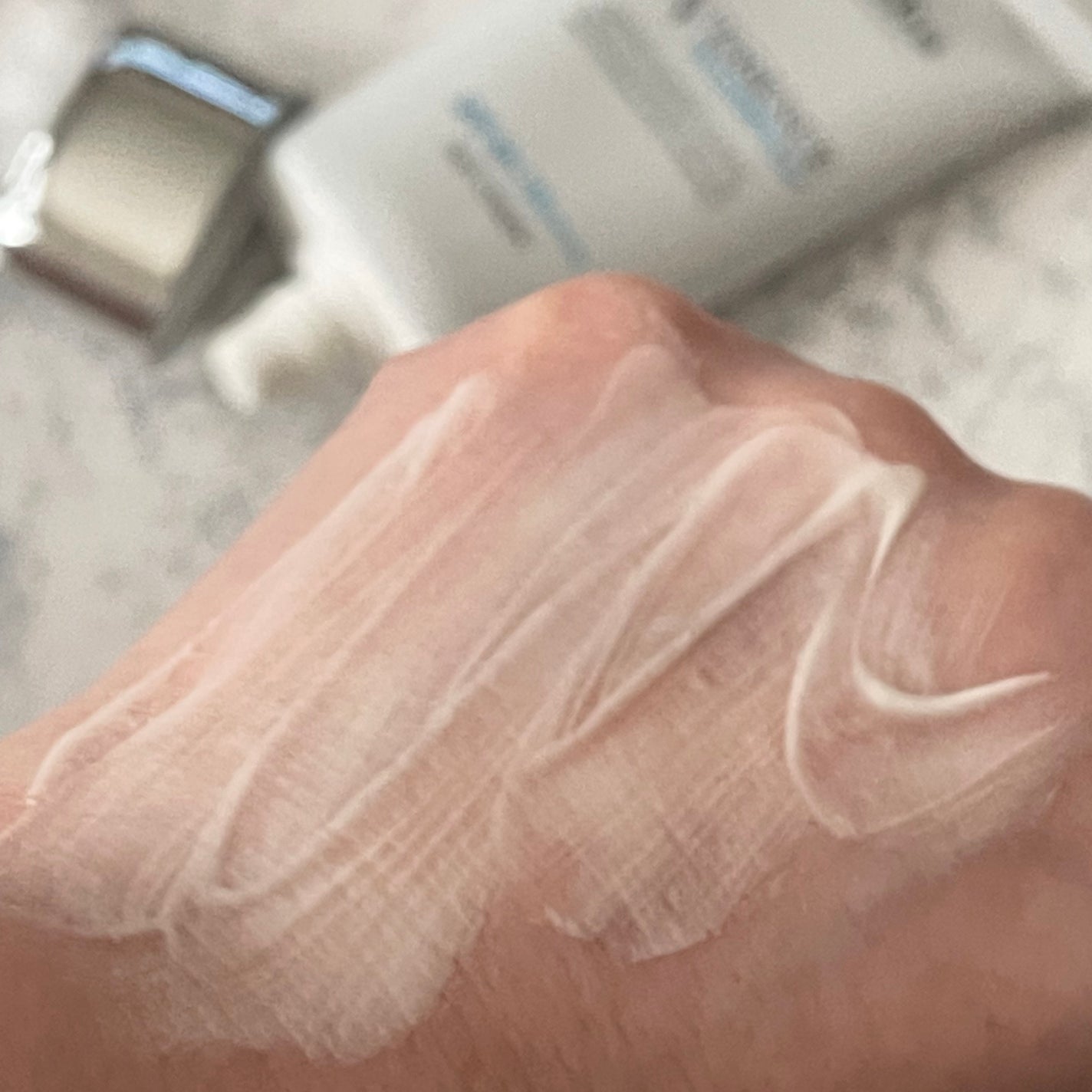 ダルバ ウォータフル エッセンス サンクリーム/ダルバ/日焼け止めクリームを使ったクチコミ(5枚目)