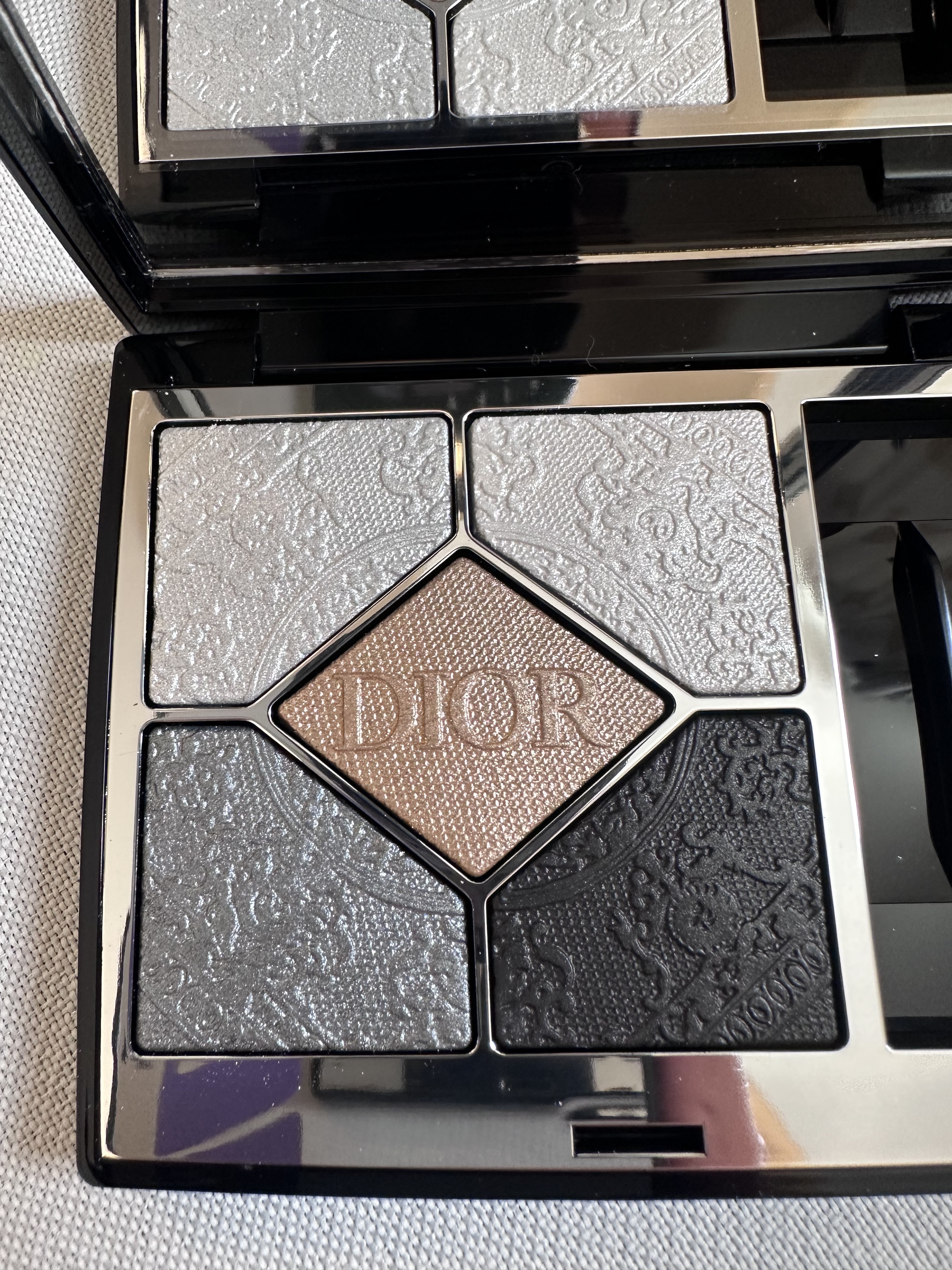 ディオールスキン フォーエヴァー クッション（リフィル） 0.5N/Dior/クッションファンデーションを使ったクチコミ（2枚目）