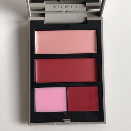 グローフリーダムパレットライジング/THREE/クリームハイライトを使ったクチコミ(2枚目)