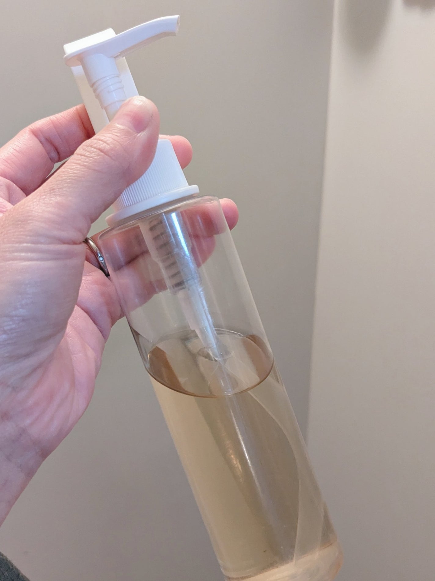 エッセンシャル プレミアム うるおいバリアシャンプー/コンディショナー グロウ&モイスト/エッセンシャル/市販シャンプーを使ったクチコミ(1枚目)