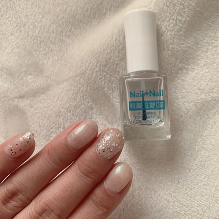 ネイルネイル ボリュームジェルトップコートのクチコミ「すぐに乾くし塗りやすい!
だけど、期待してたほどのツヤ感は得られなかったかな💦
少しサラッ.....」(3枚目)