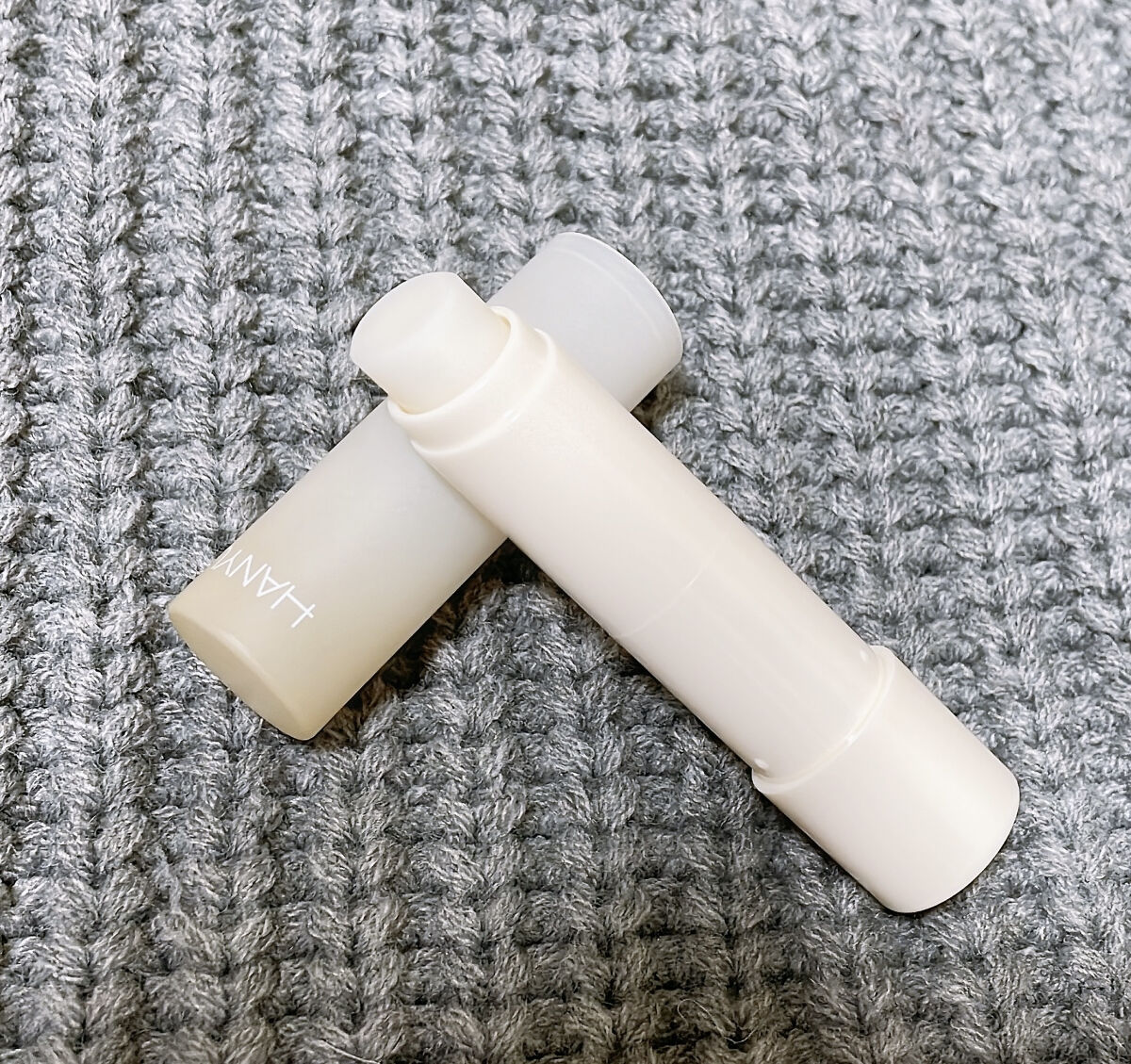 自然に似たリップバーム (白菊/ヨモギ/米/黒豆/紫根)/HANYUL(ハンユル)/リップバームを使ったクチコミ（3枚目）